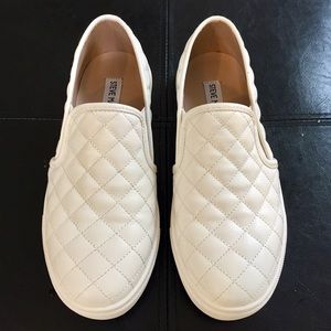 Like new 8.5 Steve Madden flats fit like size 8